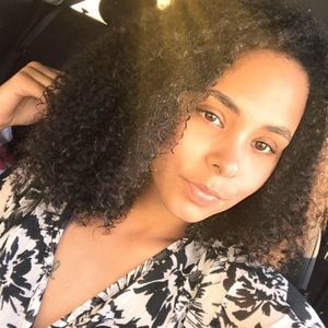 Meet your Posher, Johnae